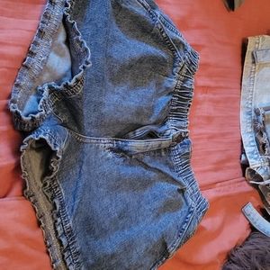 American Eagle mom short